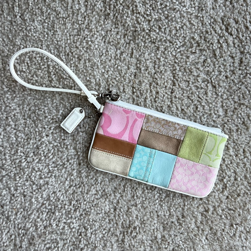 Coach Wristlet | WHITE | Patchwork